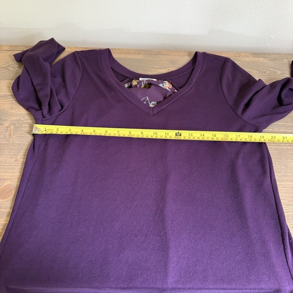 Le Lis Women's Large Purple Floral Mixed Media V-Neck 3/4 Sleeve‎ Blouse Top - Picture 7 of 8